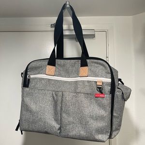 Skip Hop Duo weekender diaper bag
